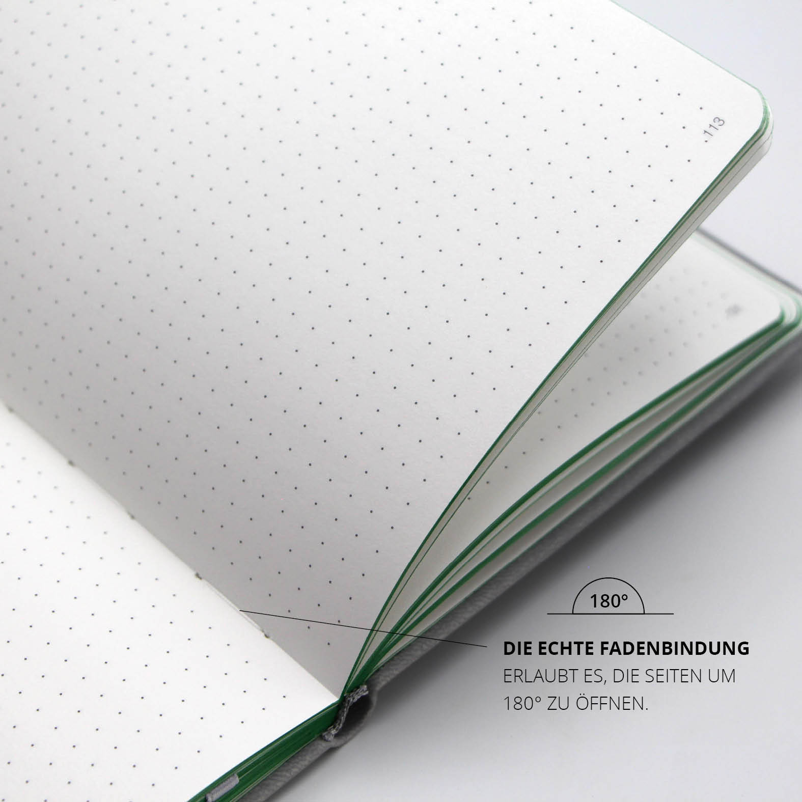 Echte Fadenbindung des Lanybook® Pro Notizbuchs ermöglicht flaches 180-Grad-Aufschlagen der Seiten