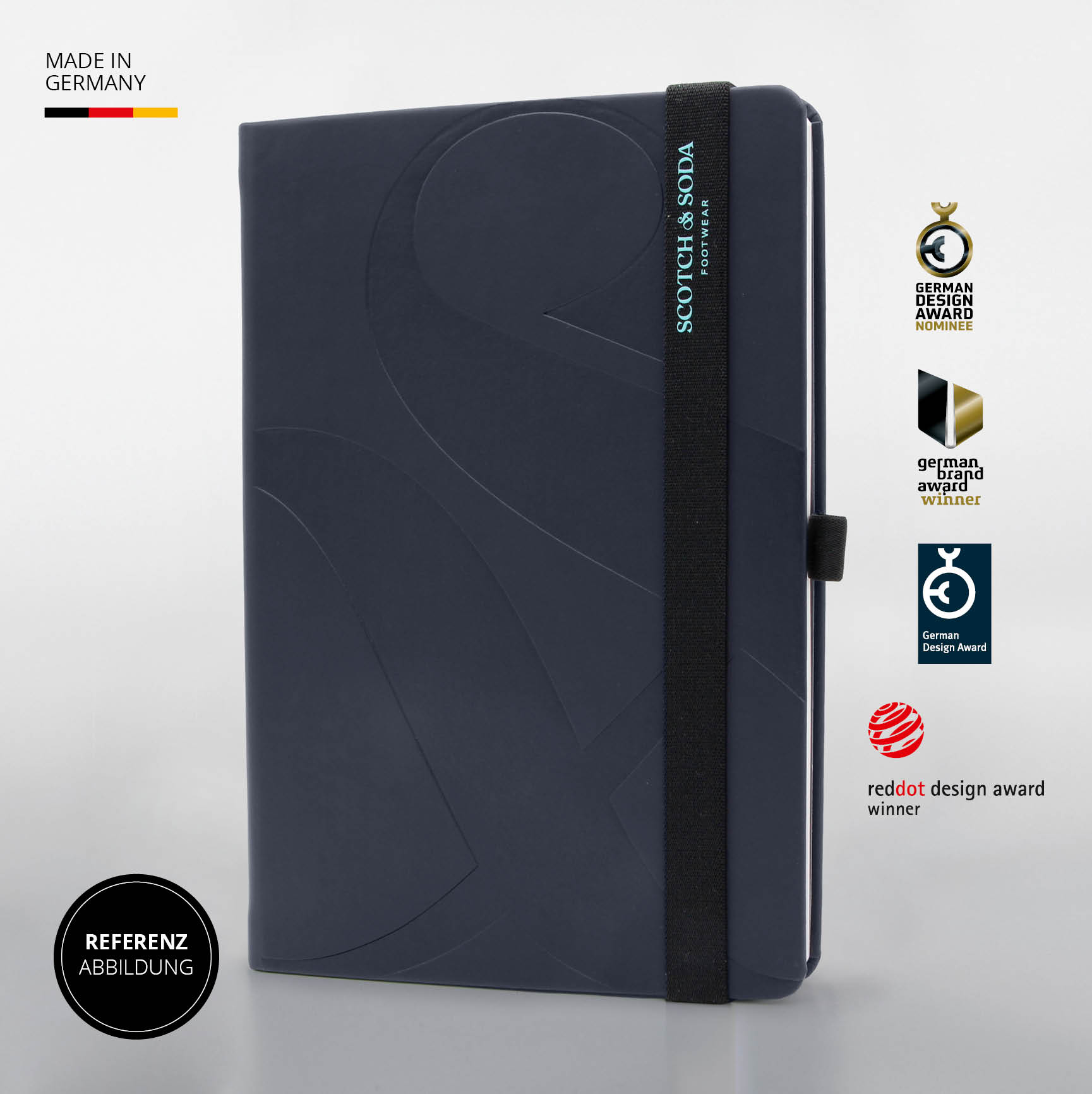 Dunkelblaues Scotch & Soda Notizbuch mit Design-Awards – Edles Notizbuch mit geprägtem Cover, nachhaltigem Verschlussband und mehrfach ausgezeichneter Qualität.