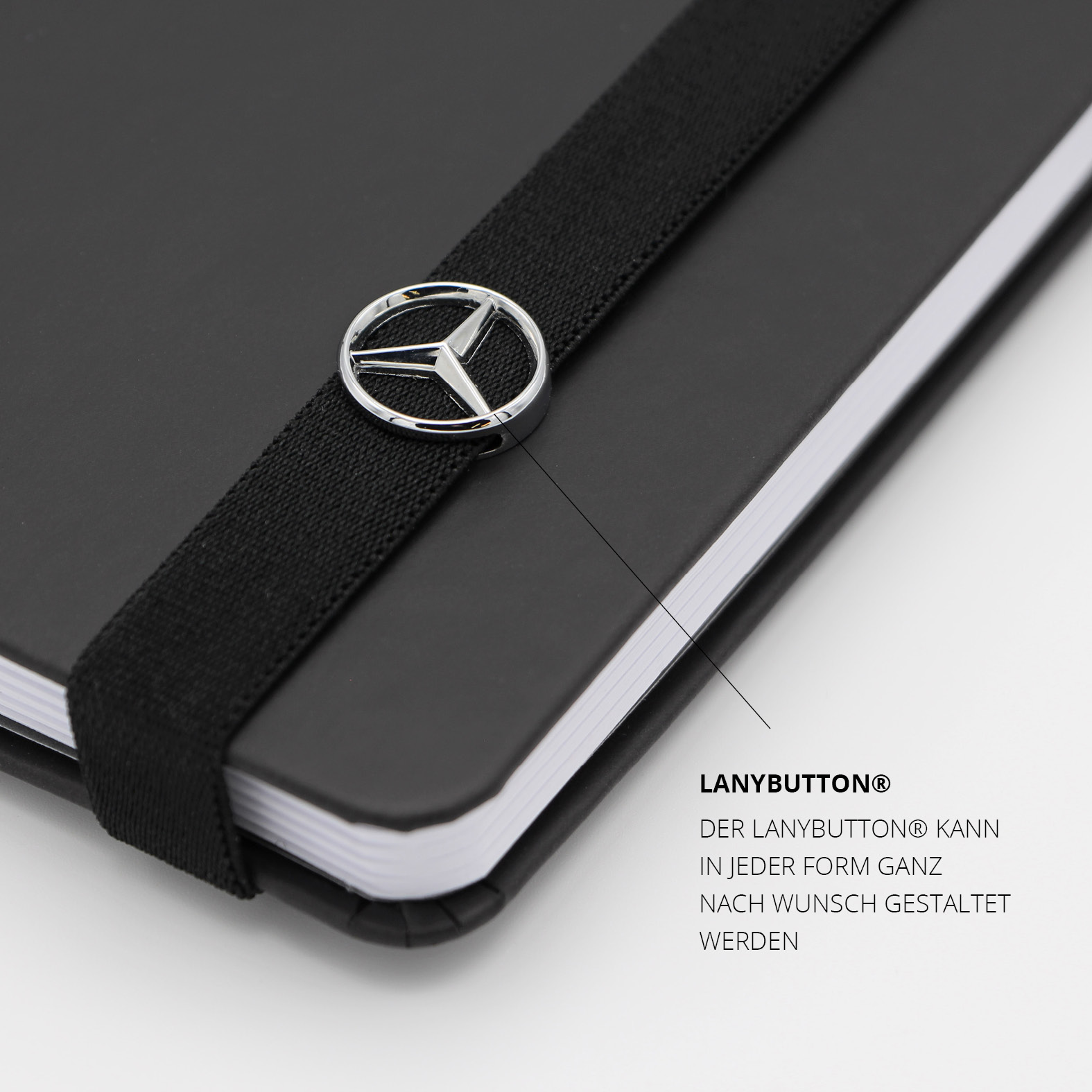 Edles Notizbuch mit Prägung – hochwertiges Mercedes-Benz Notizbuch mit individualisierbarem LanyButton® und elastischem Verschlussband.