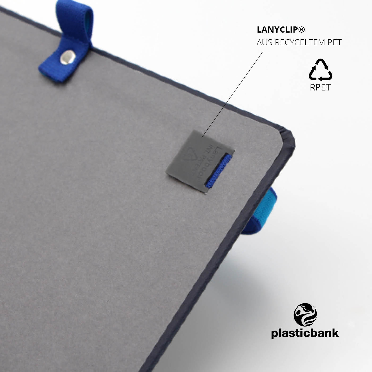 LanyClip® aus recyceltem PET auf der Rückseite des Lanybook®, nachhaltig gefertigt in Kooperation mit Plastic Bank.