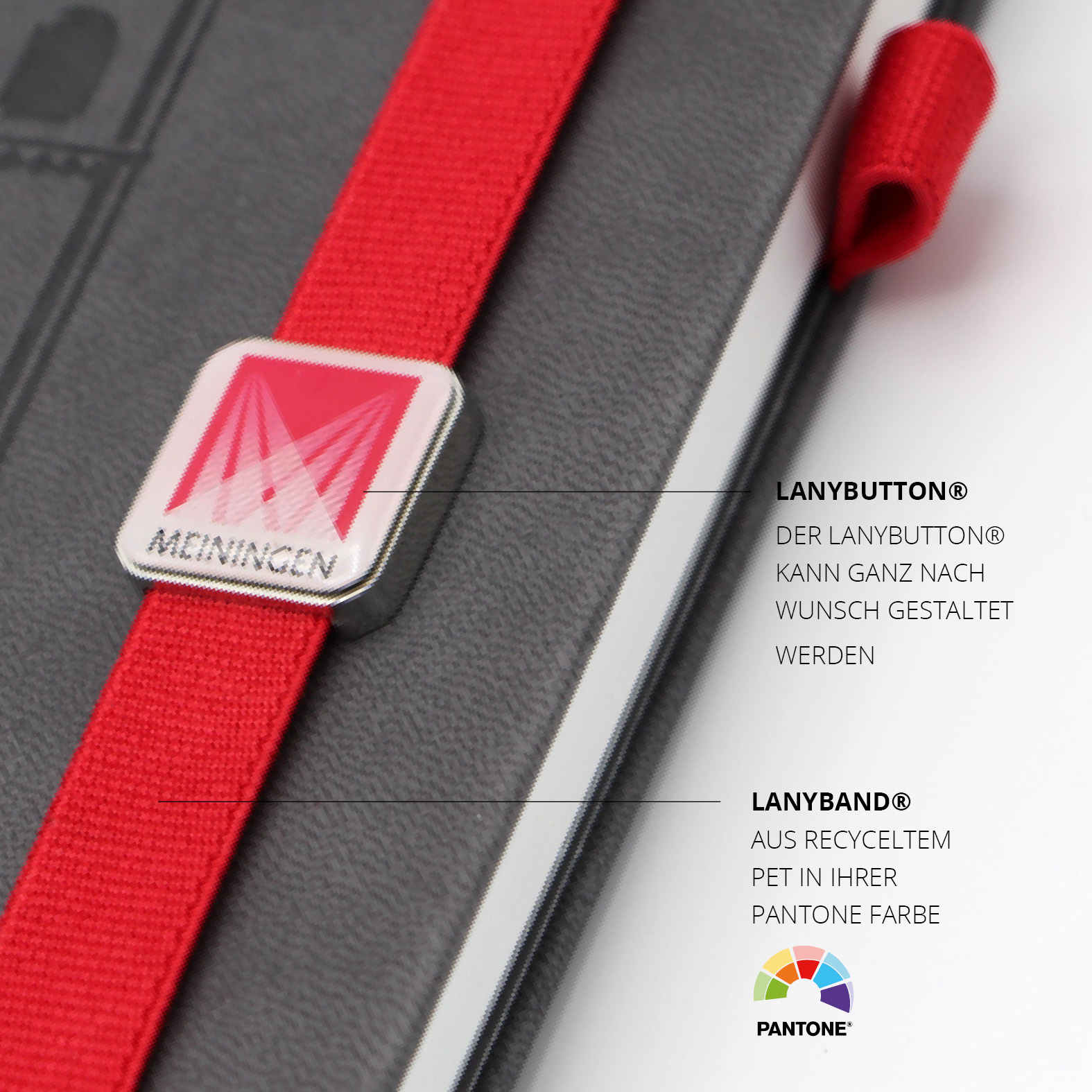 Detail des roten Lanybands mit individuellem Logo-Lanybutton® und passender roter Stiftschlaufe am Buchrand