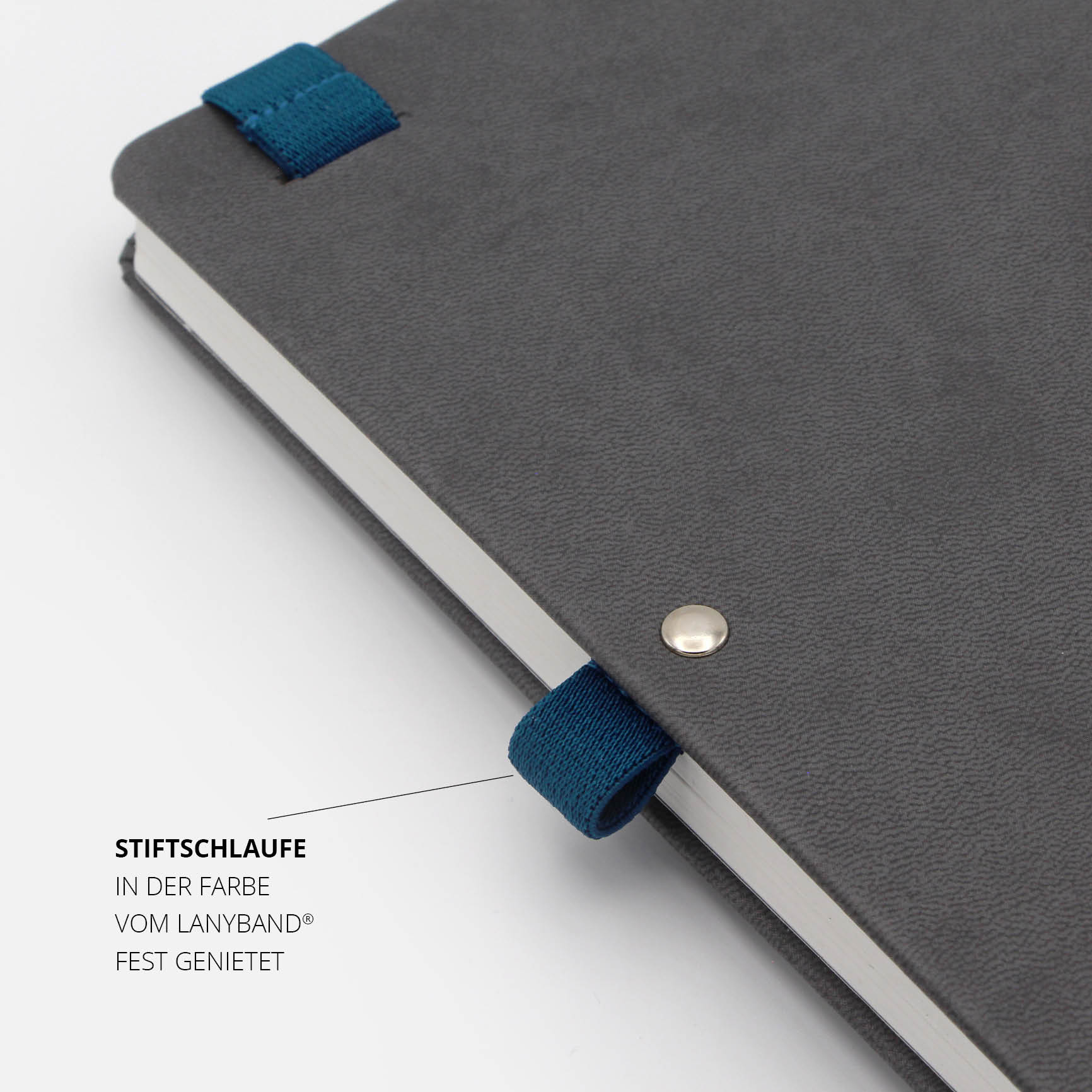 Cupra-Notizbuch mit genieteter Stiftschlaufe im Farbton des Lanybands® – Funktionales Design für sicheren Halt.