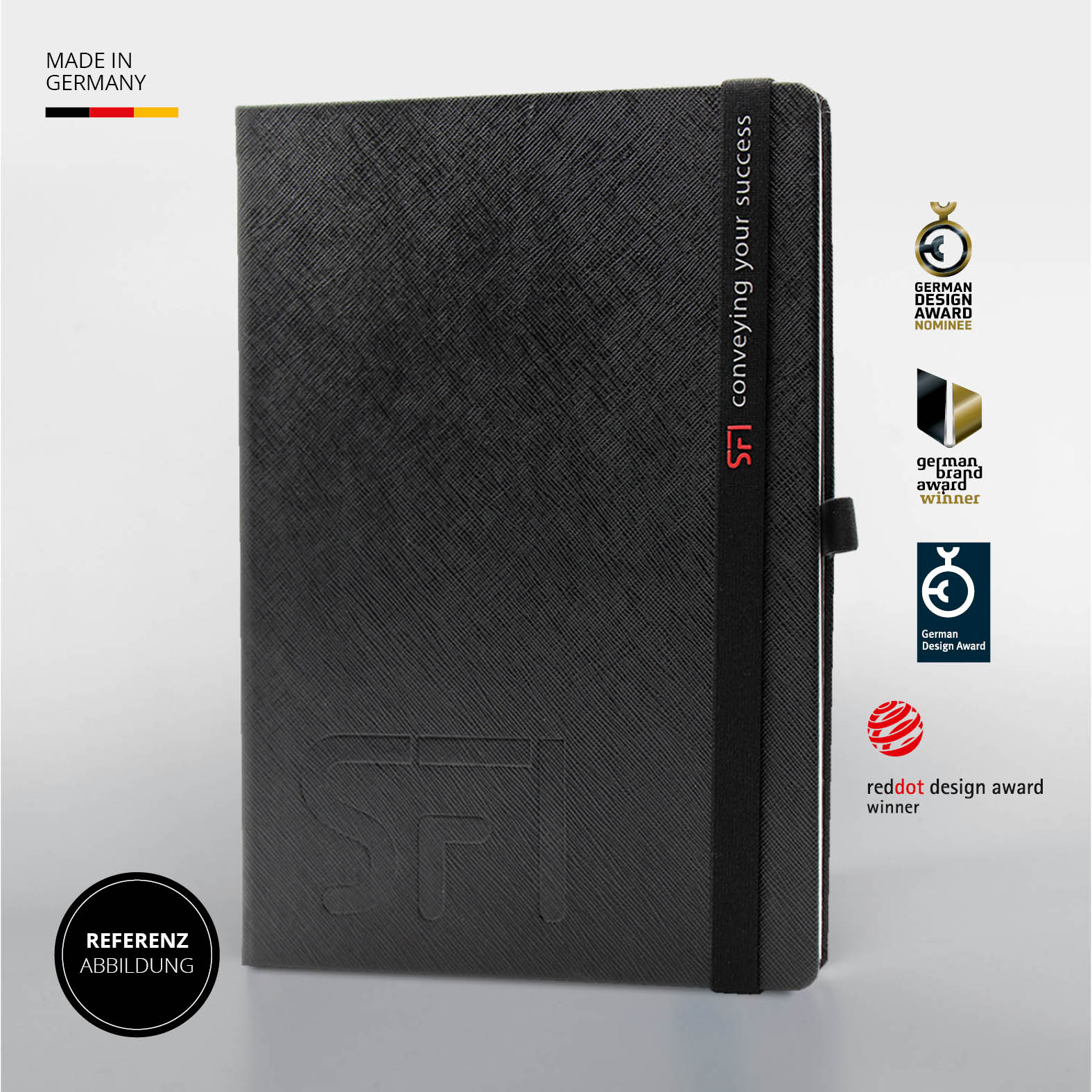 Schwarzes Lanybook Notizbuch mit strukturiertem Saffiano Einband, schwarzem Lanyband und eingeprägtem SFI Logo, Made in Germany, mit Designauszeichnungen